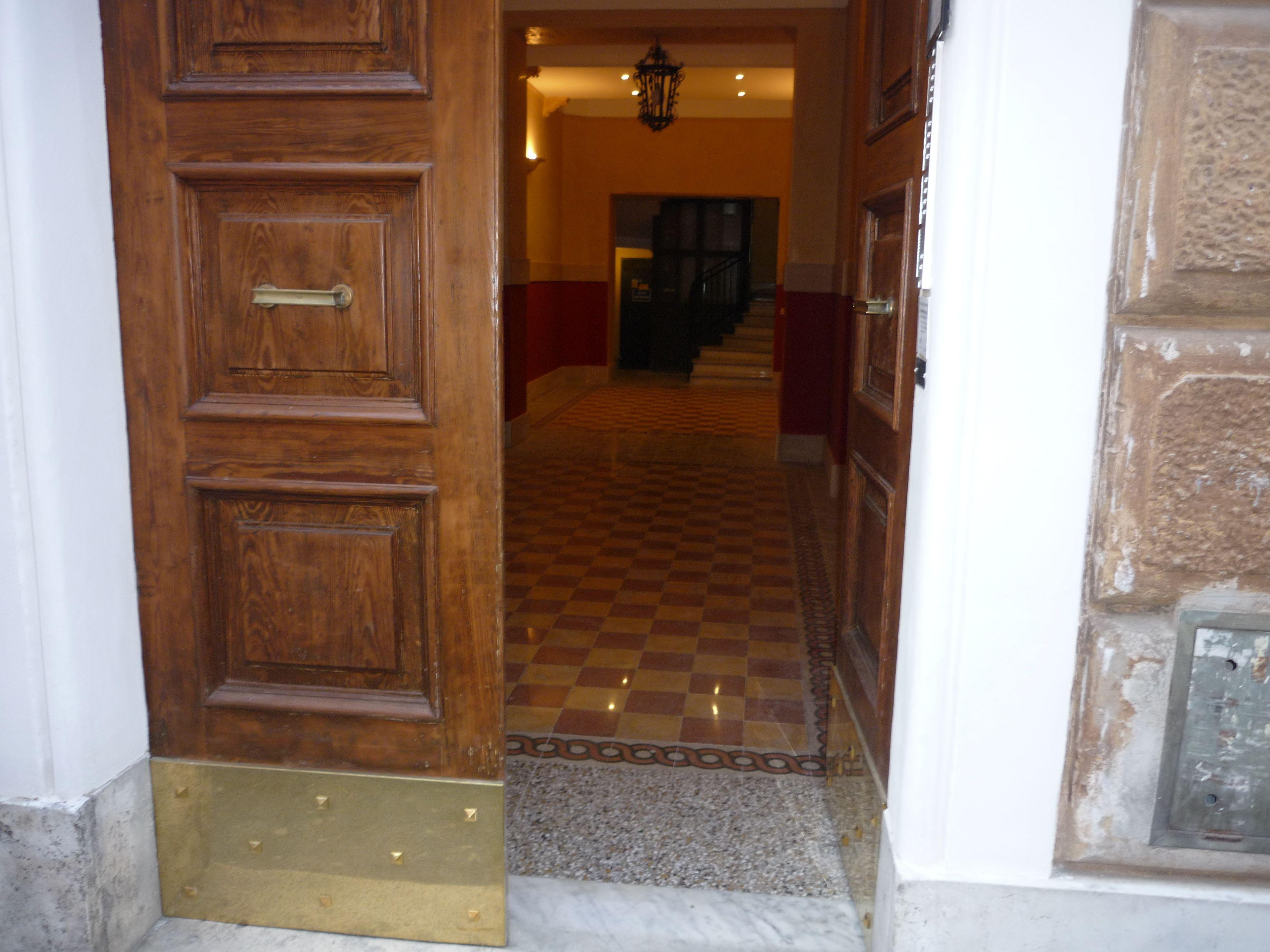My Bed Vatican Museum — Foto 1